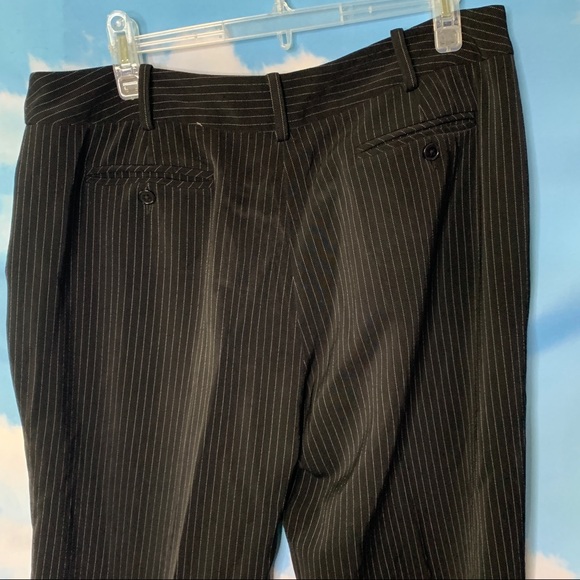 Larry Levine- Black Pinstriped Dress Capri size 12 - Picture 8 of 12